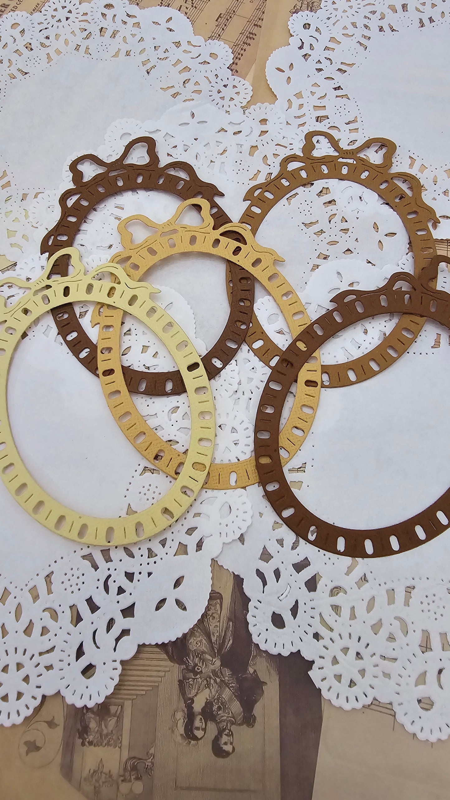 Die cuts set of 5 Oval Bow frame carton Paper plus embossing oval 216g/M High Quality Brown tones for Journaling | Scrapbooking | crafts•