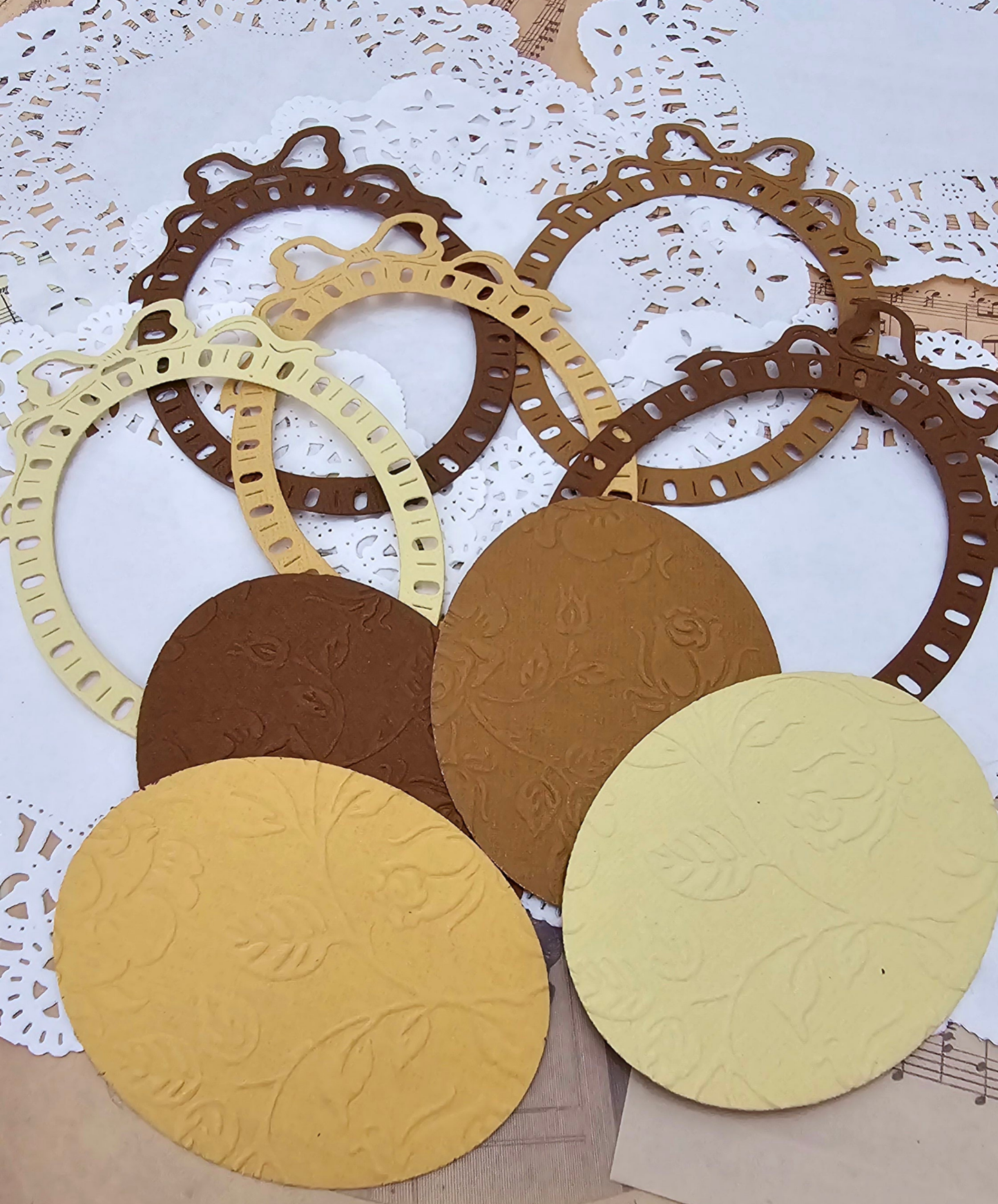 Die cuts set of 5 Oval Bow frame carton Paper plus embossing oval 216g/M High Quality Brown tones for Journaling | Scrapbooking | crafts•