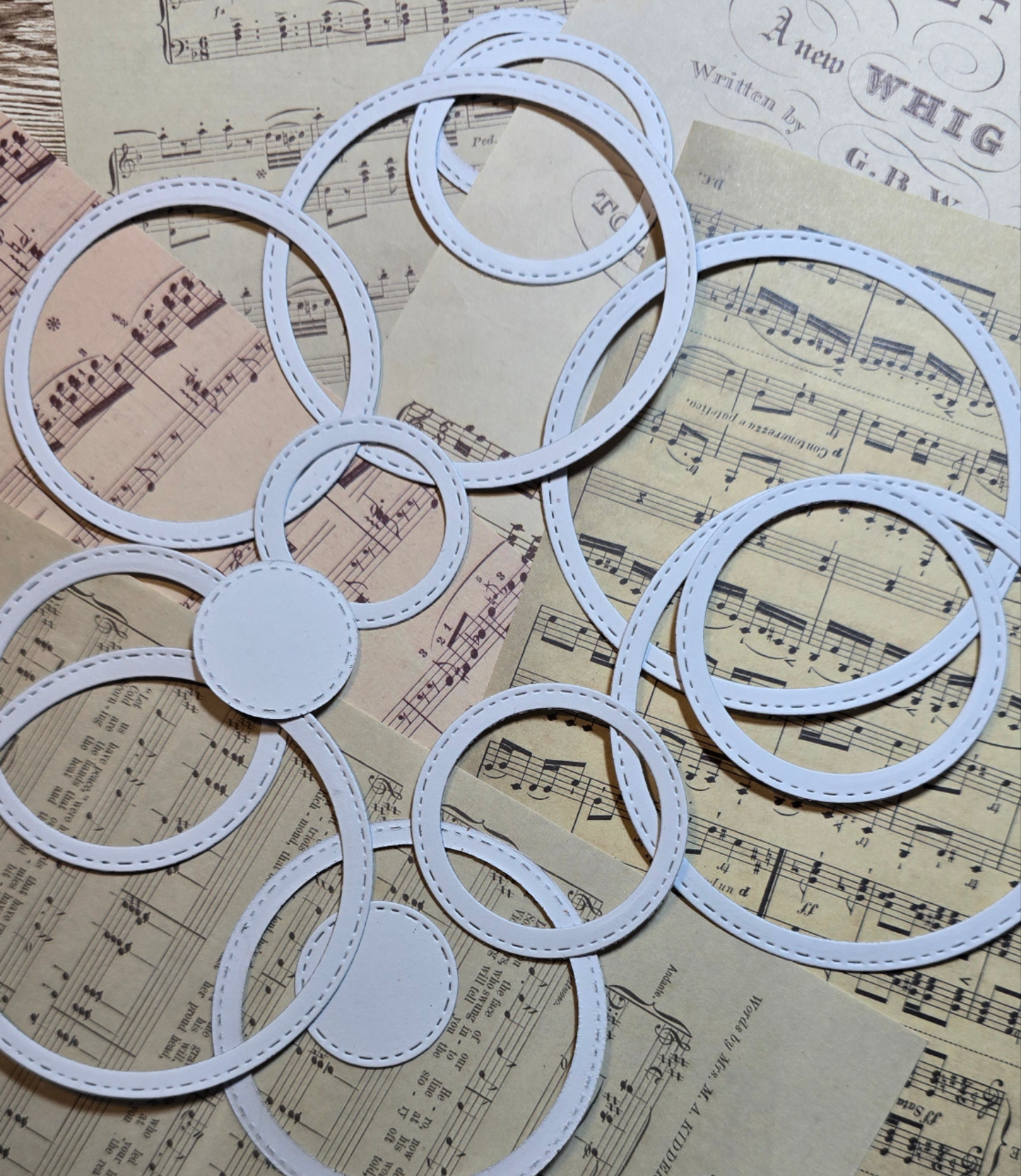 Set of Circle Die Cuts 300 g/M for Journaling| Scrapbooking | Crafts | HandArt •