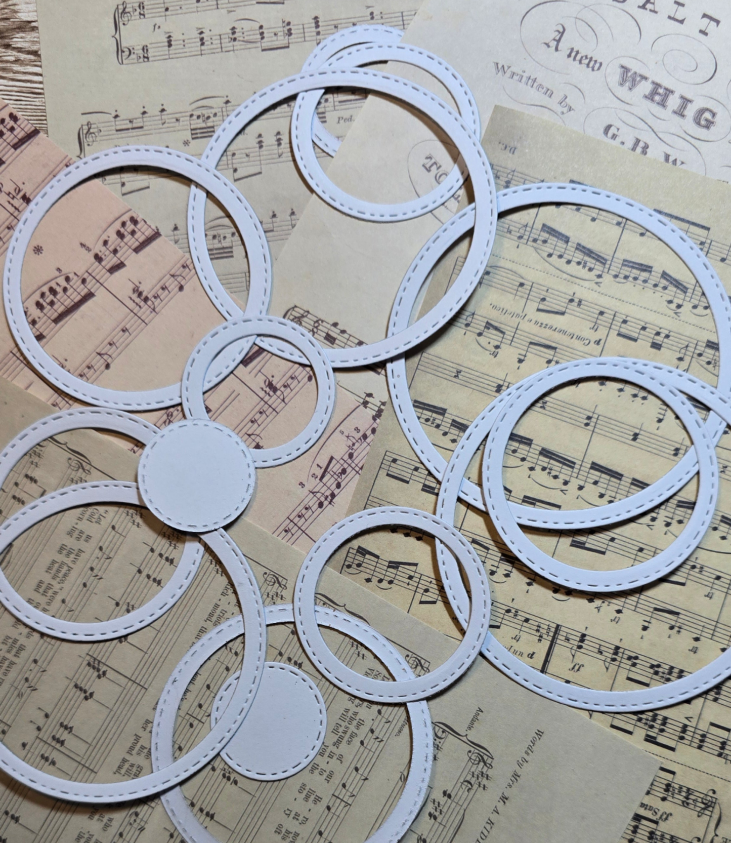 Set of Circle Die Cuts 300 g/M for Journaling| Scrapbooking | Crafts | HandArt •